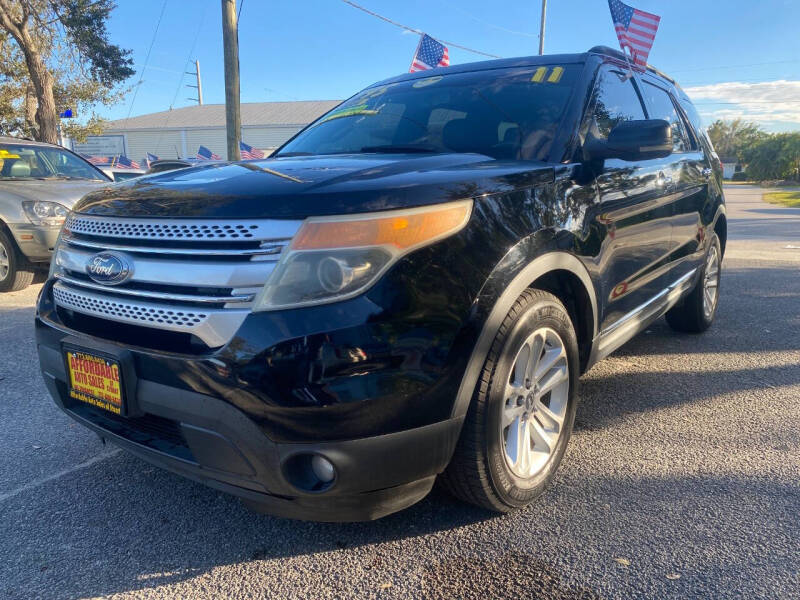 2011 Ford Explorer XLT photo 3