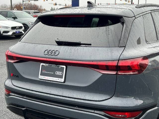 2025 Audi SQ6 e-tron quattro Prestige