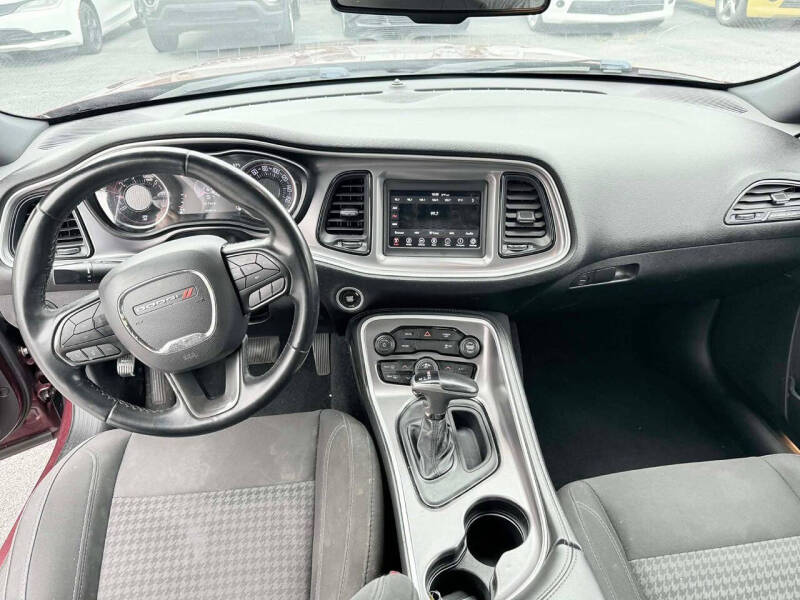 2020 Dodge Challenger SXT