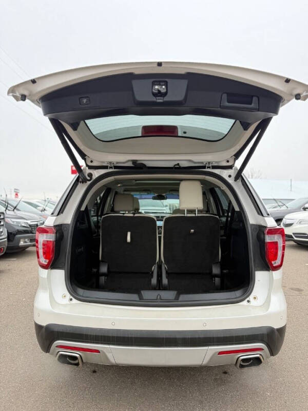 2017 Ford Explorer Platinum