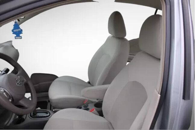 2013 Nissan Versa Sedan SL photo 14