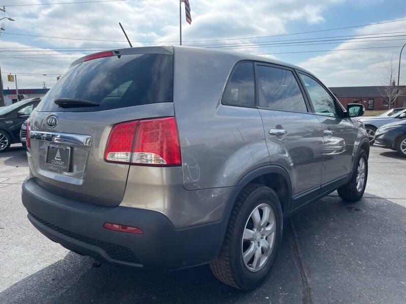 2011 Kia Sorento LX