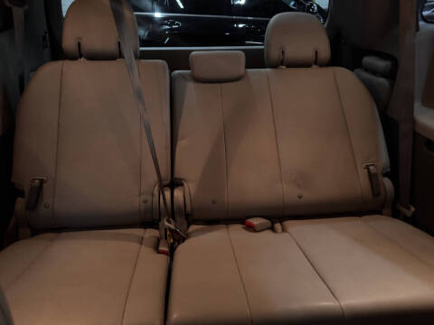 2020 Toyota Sienna XLE 8-Passenger