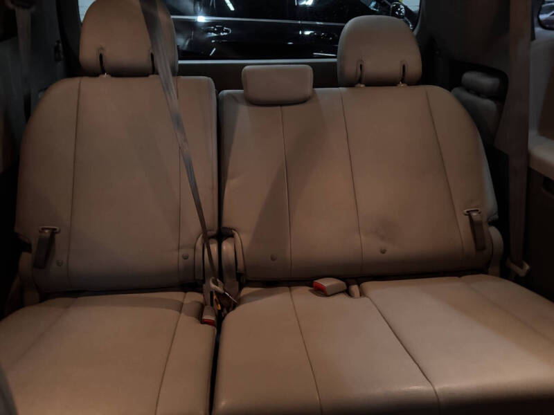 2020 Toyota Sienna XLE 8-Passenger