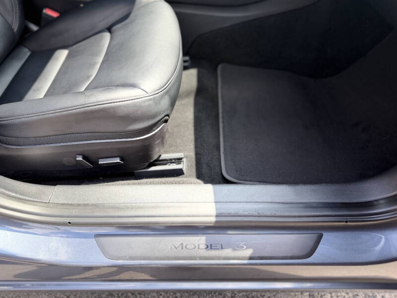 2023 Tesla Model 3 Performance