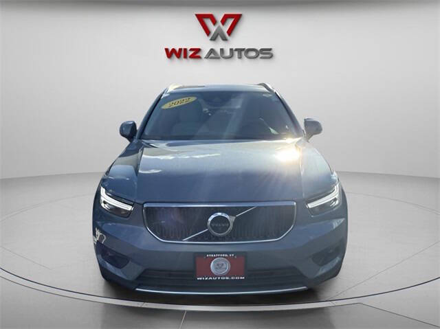 2022 Volvo XC40 T5 Momentum