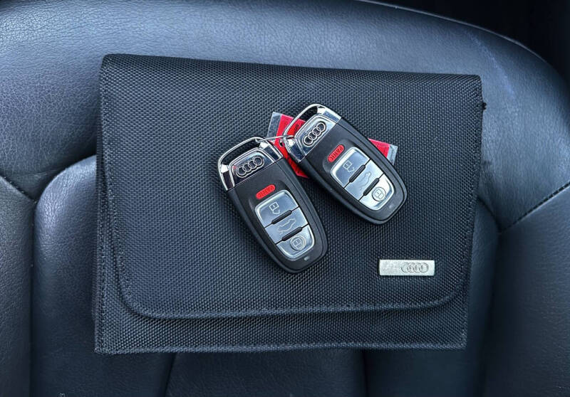 2015 Audi A4 2.0T quattro Premium Plus