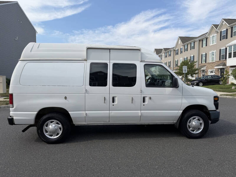 2011 Ford E-Series E-250
