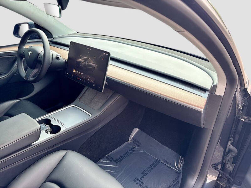 2024 Tesla Model Y Performance