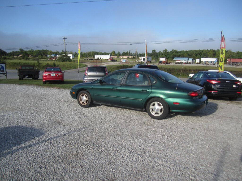 Tropic Green Clearcoat Metallic 1999 Ford Taurus SE SE 4dr Sedan 1