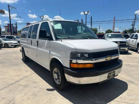 2017 Chevrolet Express LT 3500