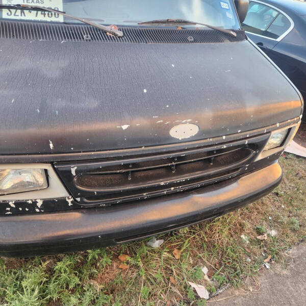 2000 Ford E-350 XL SD