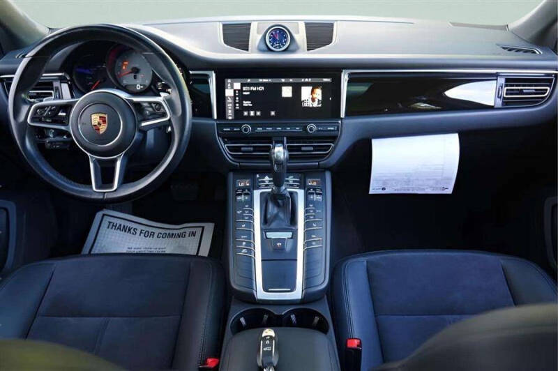 2021 Porsche Macan S