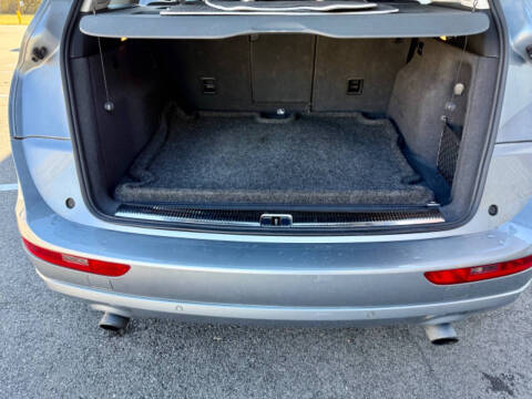 2011 Audi Q5 2.0T quattro Premium Plus