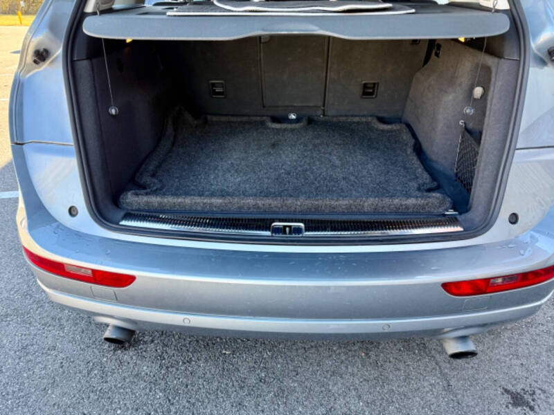 2011 Audi Q5 2.0T quattro Premium Plus