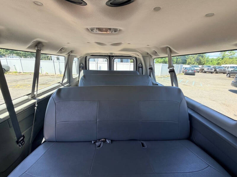 2006 Ford E-Series E-350 SD XL