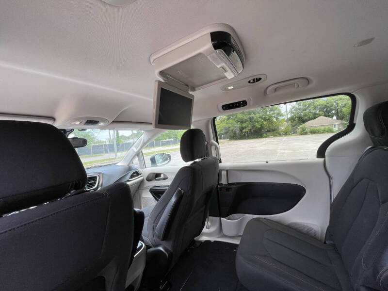 2017 Chrysler Pacifica Touring Plus