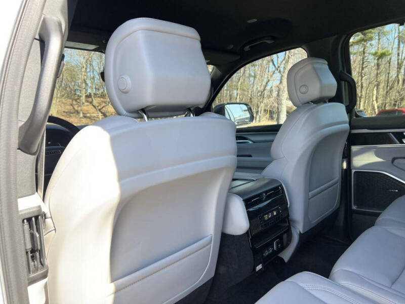 2025 Jeep Wagoneer