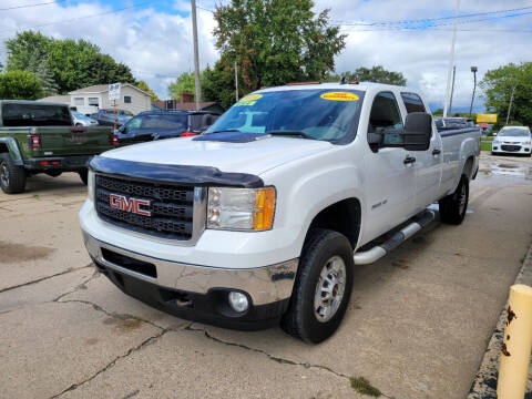2014 GMC Sierra 2500HD for sale at Clare Auto Sales, Inc. in Clare MI