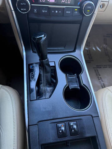 2015 Toyota Camry SE