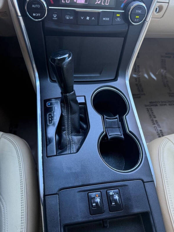 2015 Toyota Camry SE