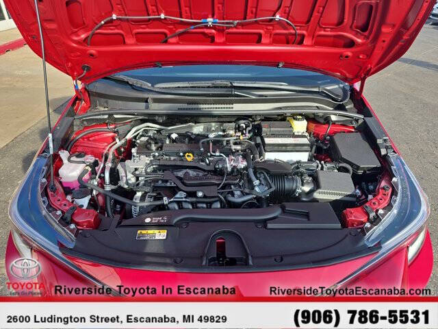 2025 Toyota Corolla Hatchback SE