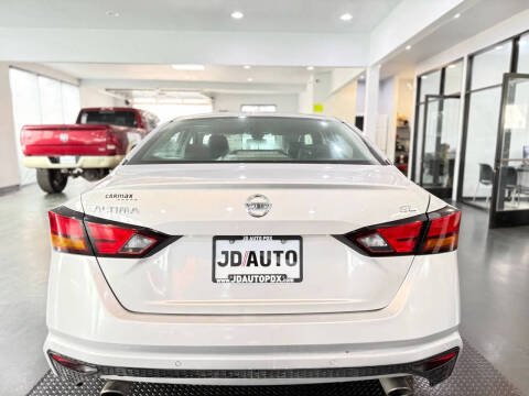 2022 Nissan Altima 2.5 SR