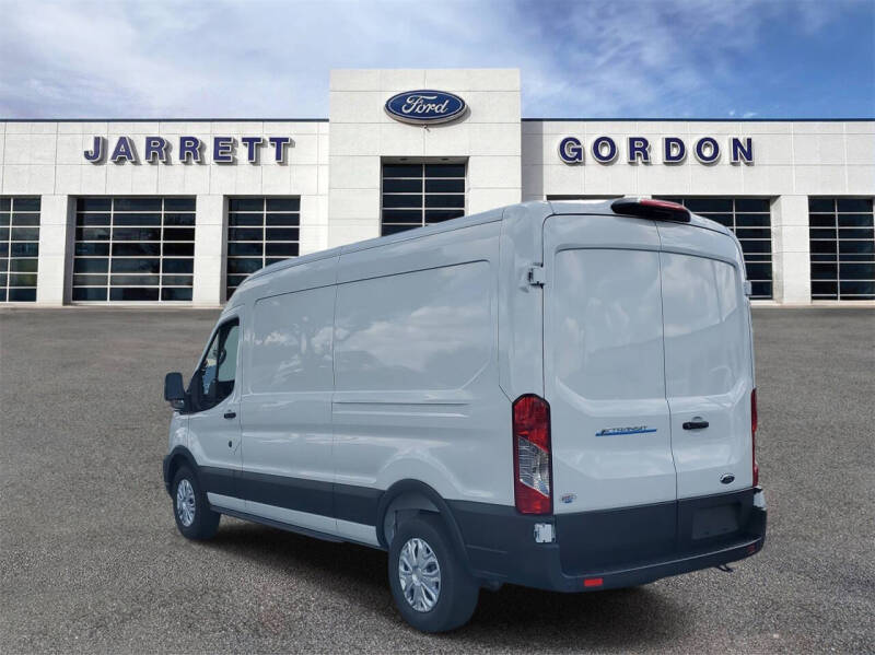 2025 Ford E-Transit 350