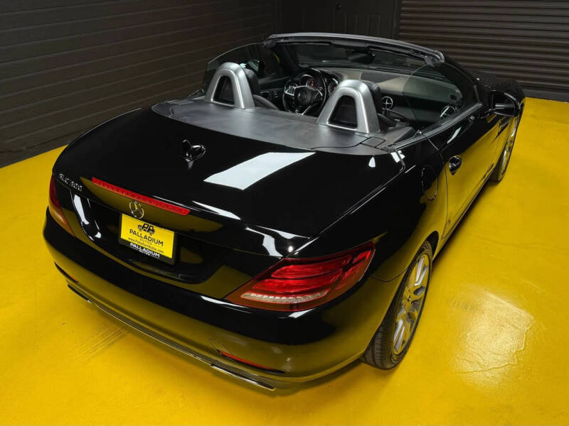 2017 Mercedes-Benz SLC SLC 300
