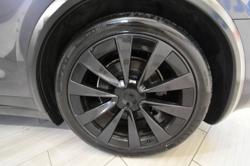 2023 Tesla Model X Standard Range