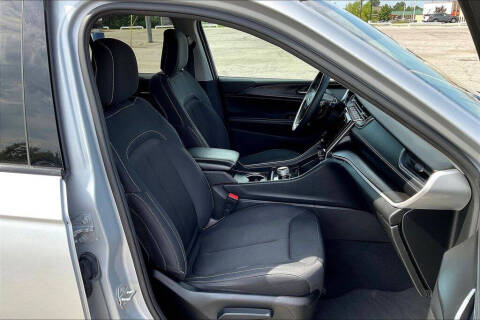 2024 Jeep Grand Cherokee Laredo