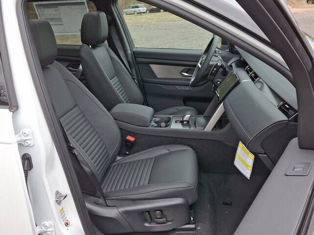 2025 Land Rover Discovery Sport P250 Dynamic SE