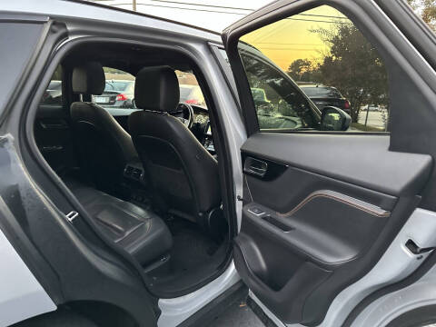 2017 Jaguar F-PACE 35t Prestige