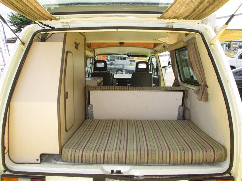 1982 Volkswagen Vanagon Camper