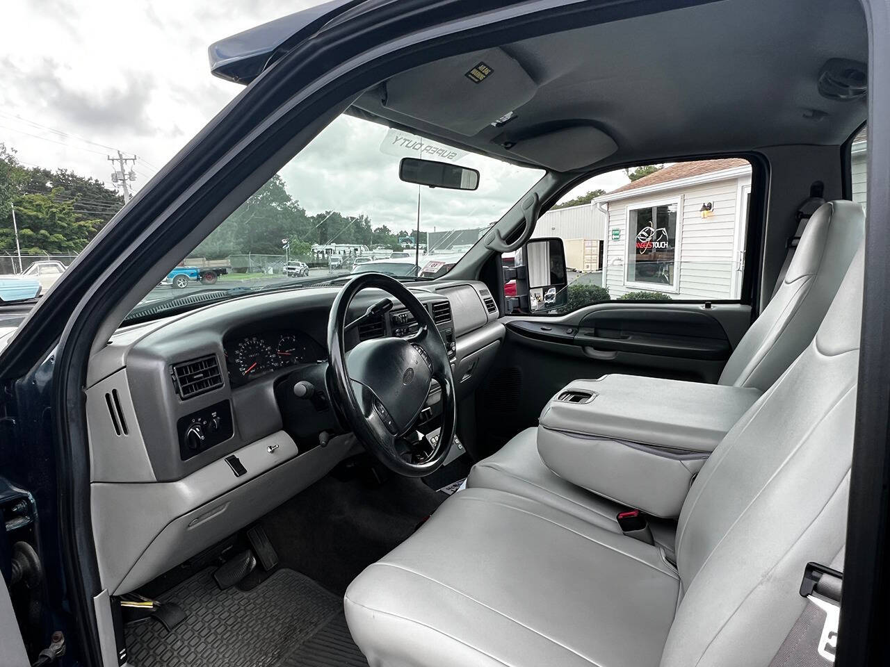 2000 Ford F-550 Super Duty for sale at Classics And Exotics in Sagamore Beach, MA