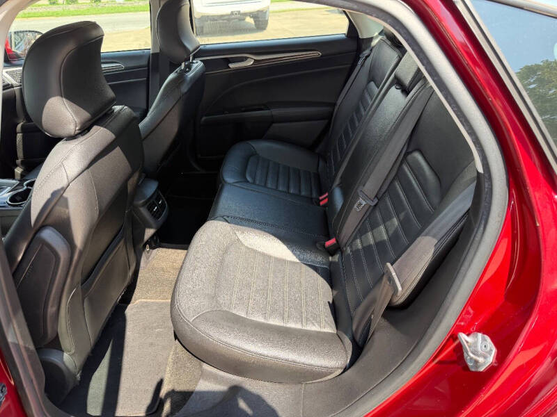 2016 Ford Fusion SE