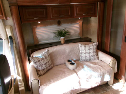 2013 Thor Motor Coach Challenger 37kt