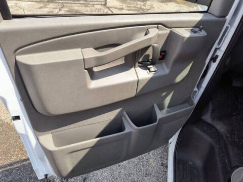 2025 Chevrolet Express 2500