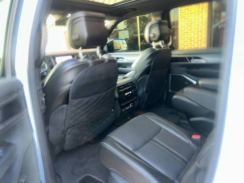 2025 Jeep Wagoneer Carbide