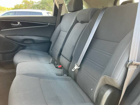 2020 Kia Sorento LX V6