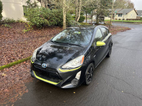 2016 Toyota Prius c Persona Special Edition