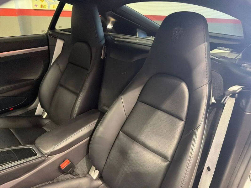 2024 Porsche 718 Cayman Style Edition