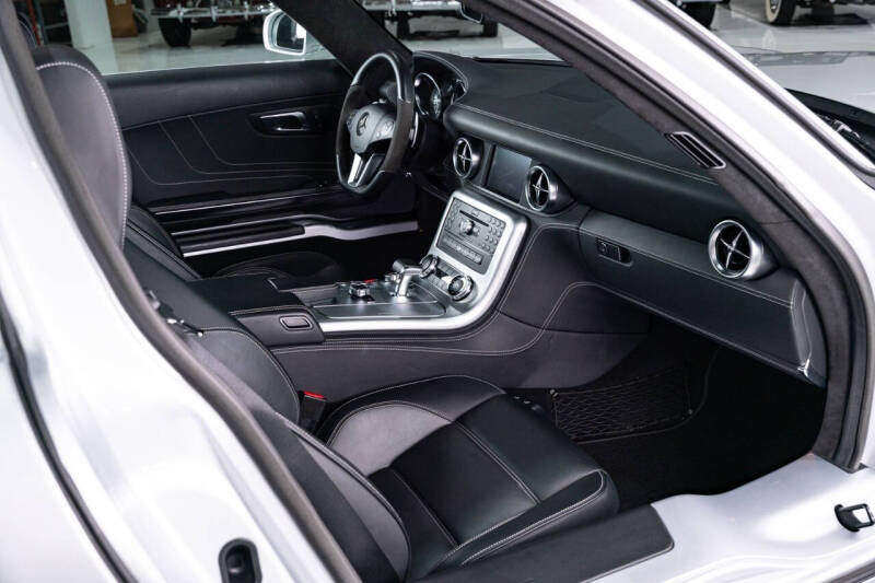 2011 Mercedes-Benz SLS AMG