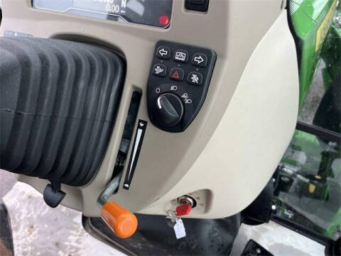 2023 John Deere 4044R