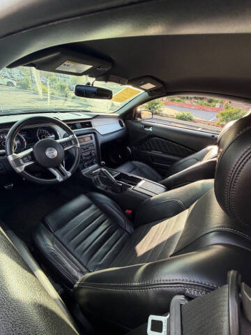 2013 Ford Mustang V6 Premium