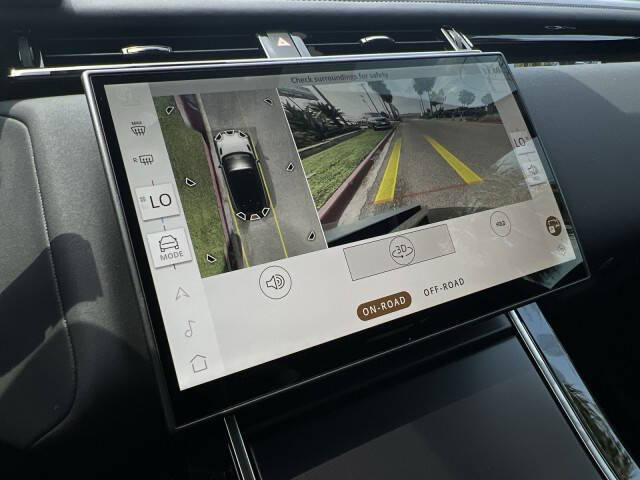 2026 Land Rover Range Rover Velar P400 Dynamic SE