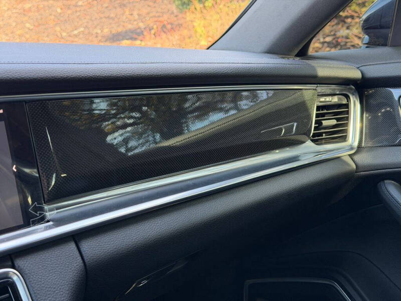 2017 Porsche Panamera 4