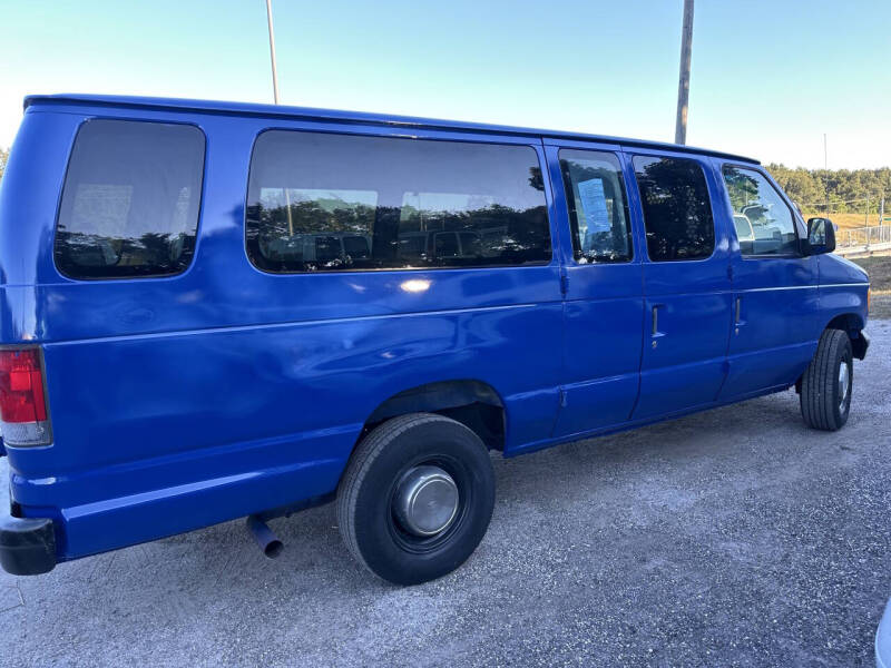 2004 Ford E-Super Duty