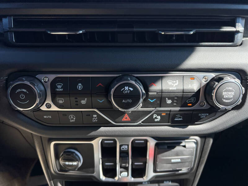 2025 Jeep Gladiator High Tide