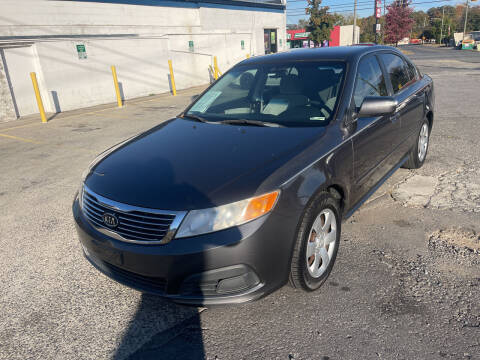 2009 Kia Optima for sale at Diana Rico LLC in Dalton GA